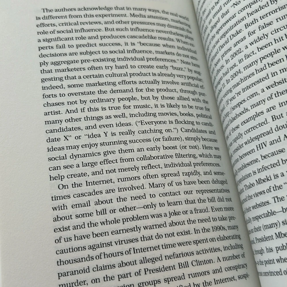 Softcover Book Republic.Com by Cass R. Sunstein Revenge of the Blogs
